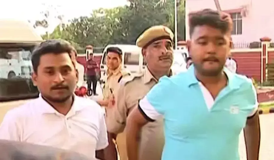 भुवनेश्वर में BJD के दो नेताओं की गिरफ्तारी, प्रताप जेना आवास विवाद से जुड़ा मामला भुवनेश्वर में BJD के दो नेताओं की गिरफ्तारी, प्रताप जेना आवास विवाद से जुड़ा मामला
