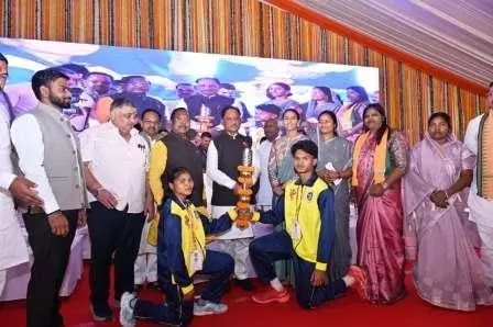 सरगुजा ओलंपिक 2026 का भव्य शुभारंभ, प्रतिभाओं के महासंगम में चमका युवा हुनर सरगुजा ओलंपिक 2026 का भव्य शुभारंभ, प्रतिभाओं के महासंगम में चमका युवा हुनर