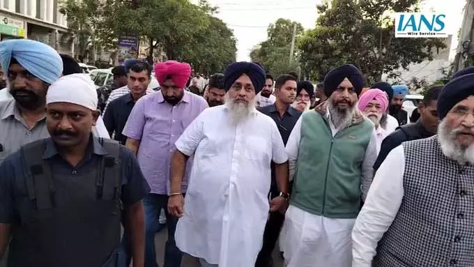 अमृतसर: गगनदीप रंधावा की मौत के बाद राजनीतिक हलचल तेज अमृतसर: गगनदीप रंधावा की मौत के बाद राजनीतिक हलचल तेज