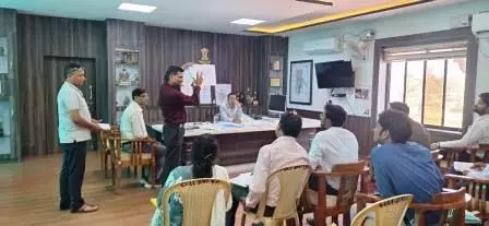 जनगणना 2026 की तैयारियां तेज, कलेक्टर ने सभी कार्यों में प्रगति लाने के दिए निर्देश जनगणना 2026 की तैयारियां तेज, कलेक्टर ने सभी कार्यों में प्रगति लाने के दिए निर्देश