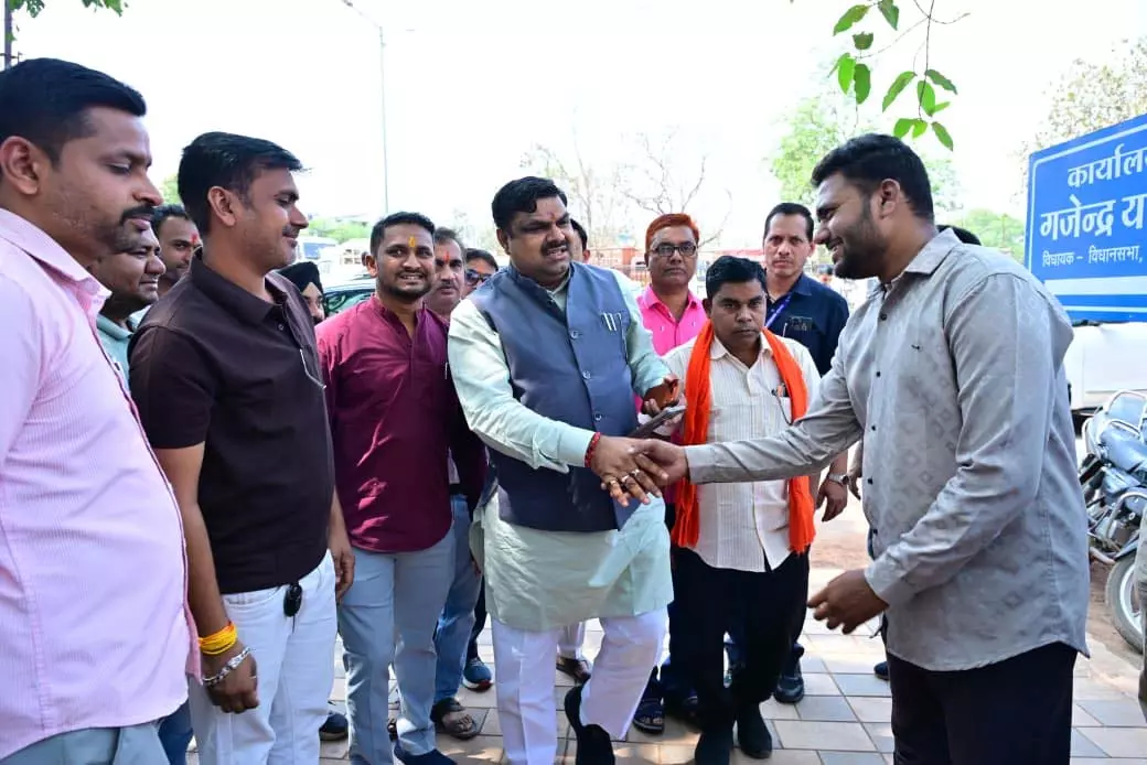 दुर्ग के 58 वार्ड में होंगे विकास कार्य, मंत्री गजेन्द्र यादव की पहल से ₹9.50 करोड़ स्वीकृत दुर्ग के 58 वार्ड में होंगे विकास कार्य, मंत्री गजेन्द्र यादव की पहल से ₹9.50 करोड़ स्वीकृत