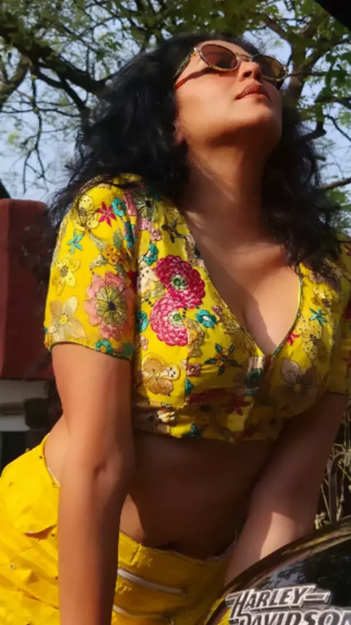 कविता कौशिक का बोल्ड लुक हुआ वॉयरल