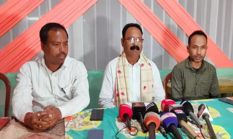 Assam: BJP का टिकट न मिलने के बाद चक्रधर दास बोंगाईगाँव से निर्दलीय चुनाव लड़ेंगे Assam: BJP का टिकट न मिलने के बाद चक्रधर दास बोंगाईगाँव से निर्दलीय चुनाव लड़ेंगे
