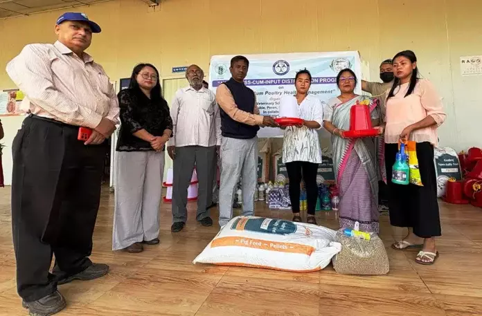 जालुकी में पशु और कुक्कुट स्वास्थ्य पर जागरूकता कार्यक्रम आयोजित किया गया जालुकी में पशु और कुक्कुट स्वास्थ्य पर जागरूकता कार्यक्रम आयोजित किया गया
