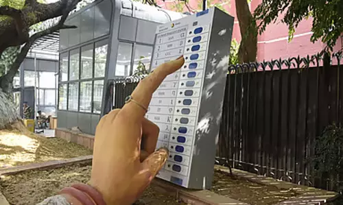 Tamil Nadu : क्या आपका नाम वोटर लिस्ट में नहीं है? आप 26 मार्च तक आवेदन कर सकते हैं Tamil Nadu : क्या आपका नाम वोटर लिस्ट में नहीं है? आप 26 मार्च तक आवेदन कर सकते हैं