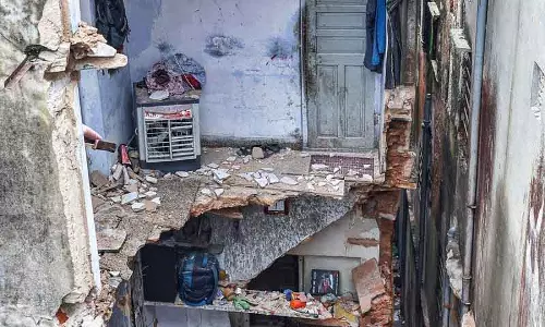 Gurugram में घर की छत गिरने से एक की मौत, 3 घायल