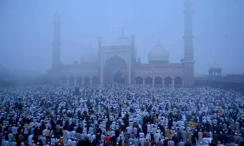 Delhi में ईद-उल-फितर का जश्न नमाज़ और दावतों के साथ मनाया गया