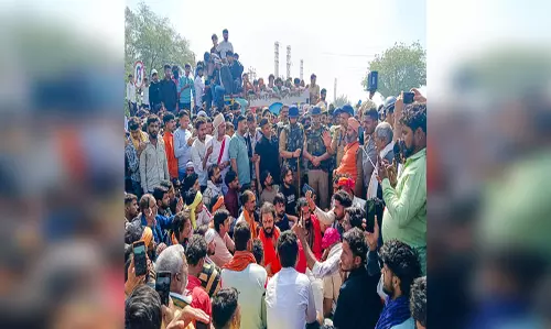 फरसा वाले बाबा की मौत के बाद हुए बवाल मामले में 300 पर केस दर्ज, 14 गिरफ्तार