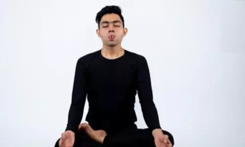 शीतली प्राणायाम: गर्मी में भी तन-मन रहेगा ठंडा-ठंडा कूल-कूल, जानें सही तरीका शीतली प्राणायाम: गर्मी में भी तन-मन रहेगा ठंडा-ठंडा कूल-कूल, जानें सही तरीका