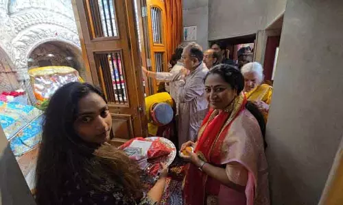 Delhi की मुख्यमंत्री रेखा गुप्ता ने झज्जर में भीमेश्वरी देवी मंदिर का दौरा किया Delhi की मुख्यमंत्री रेखा गुप्ता ने झज्जर में भीमेश्वरी देवी मंदिर का दौरा किया