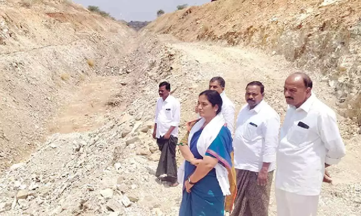 Andhra: परितला रवीन्द्र नहर कार्य में तेजी लायें