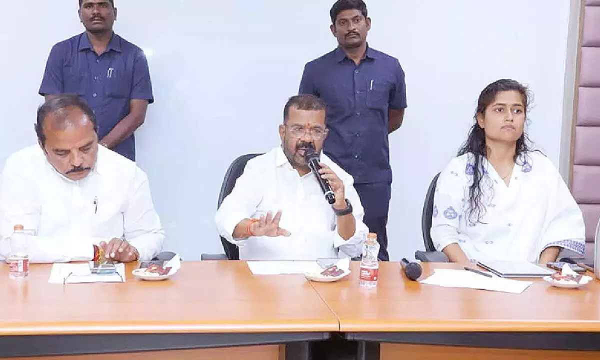 Telangana: सरकार विकास और कल्याण के बीच संतुलन बनाती