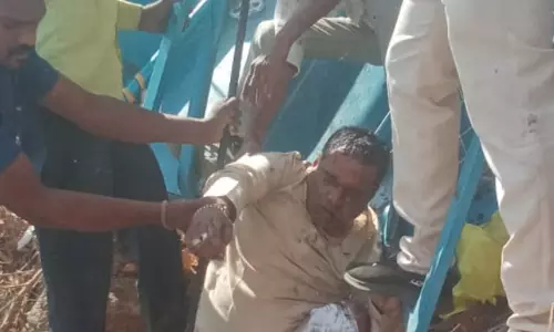 महासमुंद के दार्शनिक स्थल में बड़ा हादसा, रोपवे टूटने से कई श्रद्धालु घायल महासमुंद के दार्शनिक स्थल में बड़ा हादसा, रोपवे टूटने से कई श्रद्धालु घायल