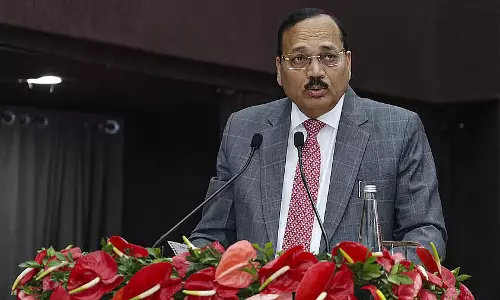 AI को न्यायपालिका में सुधार लाना चाहिए, न कि उस पर अतिक्रमण करना चाहिए: Justice Surya Kant