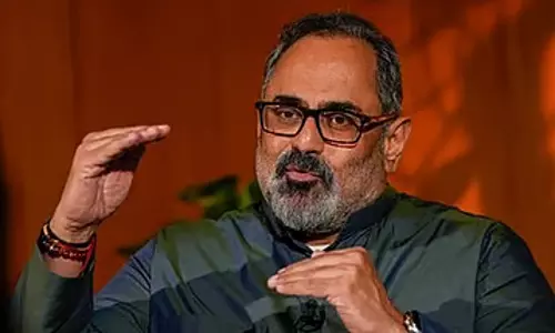 Kerala : BJP नेता राजीव चंद्रशेखर ने 93 करोड़ की संपत्ति के साथ नामांकन दाखिल किया Kerala : BJP नेता राजीव चंद्रशेखर ने 93 करोड़ की संपत्ति के साथ नामांकन दाखिल किया