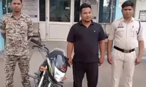 ट्रेलर चालक से लूटपाट मामले में पुलिस की त्वरित कार्रवाई, आरोपी गिरफ्तार ट्रेलर चालक से लूटपाट मामले में पुलिस की त्वरित कार्रवाई, आरोपी गिरफ्तार