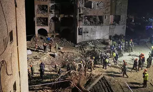 ट्रंप के अल्टीमेटम के बाद Iran ने मध्य-पूर्व के बुनियादी ढांचे को धमकी दी ट्रंप के अल्टीमेटम के बाद Iran ने मध्य-पूर्व के बुनियादी ढांचे को धमकी दी