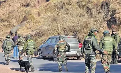 तिनसुकिया ज़िले में संदिग्ध उग्रवादी हमले में Assam के कम से कम चार पुलिसकर्मी घायल