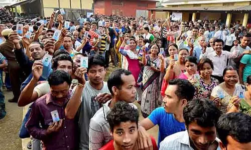 Assam Elections असमिया पहचान की सुरक्षा को लेकर क्षेत्रीय और राष्ट्रीय पार्टियों के बीच खींचतान Assam Elections असमिया पहचान की सुरक्षा को लेकर क्षेत्रीय और राष्ट्रीय पार्टियों के बीच खींचतान