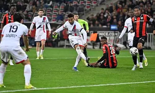 PSG ने नाइस पर बड़ी जीत के बाद Ligue 1 में फिर से बढ़त बनाई PSG ने नाइस पर बड़ी जीत के बाद Ligue 1 में फिर से बढ़त बनाई