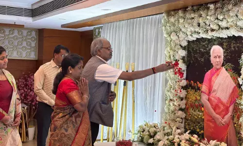 तिरुपति पहुंचे सांसद बृजमोहन अग्रवाल स्व. पालेटी स्वरूपा रानी की शोकसभा में हुए शामिल तिरुपति पहुंचे सांसद बृजमोहन अग्रवाल स्व. पालेटी स्वरूपा रानी की शोकसभा में हुए शामिल
