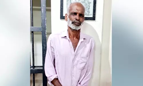 Kerala : 13 वर्षीय बच्ची से यौन उत्पीड़न का प्रयास, आरोपी गिरफ्तार Kerala : 13 वर्षीय बच्ची से यौन उत्पीड़न का प्रयास, आरोपी गिरफ्तार