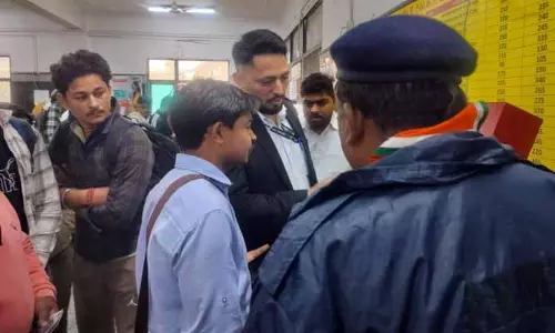 Jammu और कटरा रेलवे स्टेशनों पर विशेष सुविधा अभियान चलाया गया Jammu और कटरा रेलवे स्टेशनों पर विशेष सुविधा अभियान चलाया गया