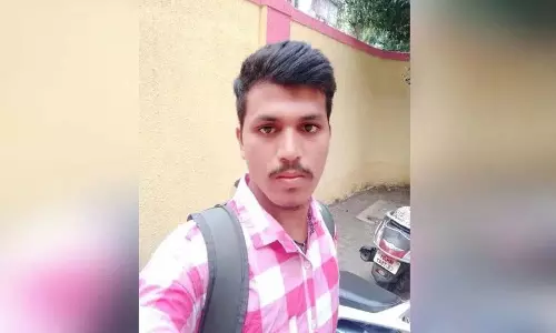 नौकरी न मिलने पर युवक ने suicide कर ली नौकरी न मिलने पर युवक ने suicide कर ली