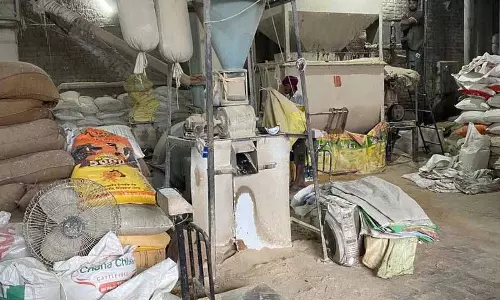 Malerkotla के पशु आहार उत्पादकों ने उद्योग को बचाने के लिए पंजाब सरकार से हस्तक्षेप की मांग की Malerkotla के पशु आहार उत्पादकों ने उद्योग को बचाने के लिए पंजाब सरकार से हस्तक्षेप की मांग की