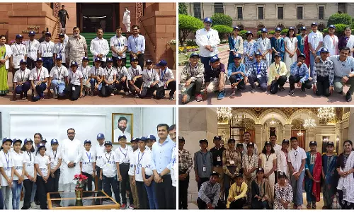 Gyanyatri पहल के तहत नासिक ZP स्पेलिंग और मैथ्स बी के विजेता दिल्ली दौरे पर Gyanyatri पहल के तहत नासिक ZP स्पेलिंग और मैथ्स बी के विजेता दिल्ली दौरे पर