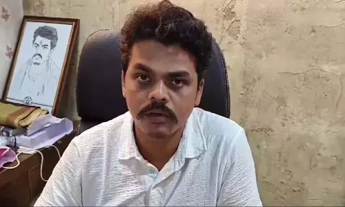 Janasena MLA बलराजू को साइबर अपराधियों ने ठगा, बैंक खाते से उड़ाई मोटी रकम Janasena MLA बलराजू को साइबर अपराधियों ने ठगा, बैंक खाते से उड़ाई मोटी रकम