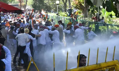 Amritsar के अधिकारी की मौत, विपक्षी दलों ने AAP सरकार के खिलाफ संयुक्त विरोध प्रदर्शन किया