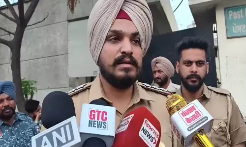 पंजाब: अमृतसर में NCB की पूछताछ के दौरान कथित तौर पर BSF कांस्टेबल की मौत, जांच जारी पंजाब: अमृतसर में NCB की पूछताछ के दौरान कथित तौर पर BSF कांस्टेबल की मौत, जांच जारी