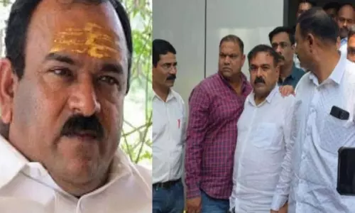 नकली ज्योतिषी अशोक खरात की SIT जाँच के संबंध में एक बड़ा फ़ैसला लिया गया नकली ज्योतिषी अशोक खरात की SIT जाँच के संबंध में एक बड़ा फ़ैसला लिया गया