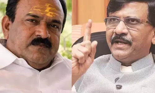 Sanjay Raut ने अशोक खरात के दरबार में जाने वाले मंत्रियों को पाखंडी बताया Sanjay Raut ने अशोक खरात के दरबार में जाने वाले मंत्रियों को पाखंडी बताया