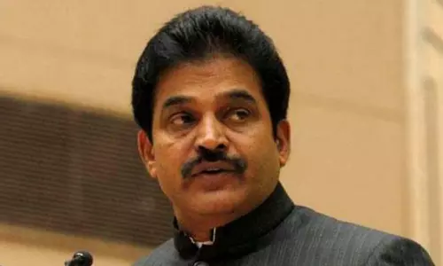 Kerala कांग्रेस टिकट बंटवारे में अंदरूनी खींचतान और गुटबाज़ी उजागर Kerala कांग्रेस टिकट बंटवारे में अंदरूनी खींचतान और गुटबाज़ी उजागर