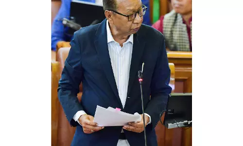 मणिपुर में 2023 की जातीय हिंसा के बाद CM युमनाम खेमचंद सिंह ने कुकी-ज़ो काउंसिल के साथ पहली बैठक की मणिपुर में 2023 की जातीय हिंसा के बाद CM युमनाम खेमचंद सिंह ने कुकी-ज़ो काउंसिल के साथ पहली बैठक की