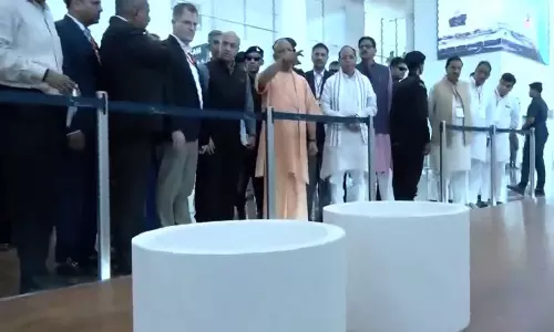 CM योगी आदित्यनाथ ने 28 मार्च को PM मोदी द्वारा उद्घाटन से पहले जेवर एयरपोर्ट का निरीक्षण किया