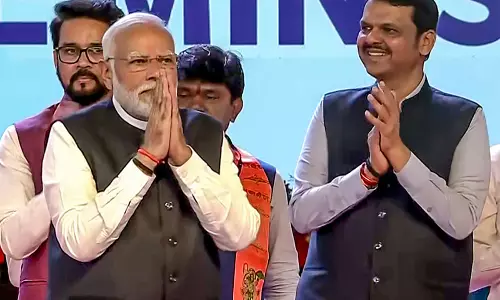 देवेंद्र फडणवीस ने सबसे लंबे समय तक सरकार प्रमुख रहने पर PM मोदी की सराहना की देवेंद्र फडणवीस ने सबसे लंबे समय तक सरकार प्रमुख रहने पर PM मोदी की सराहना की