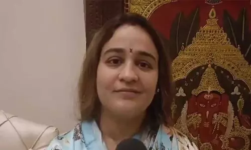 UP महिला आयोग की उपाध्यक्ष अपर्णा यादव ने सबसे लंबे समय तक सरकार प्रमुख रहने पर PM मोदी की सराहना की UP महिला आयोग की उपाध्यक्ष अपर्णा यादव ने सबसे लंबे समय तक सरकार प्रमुख रहने पर PM मोदी की सराहना की