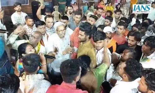 अजमेर में भजन संध्या में क़व्वाली प्रदर्शन पर विवाद अजमेर में भजन संध्या में क़व्वाली प्रदर्शन पर विवाद