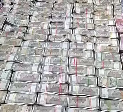 3 करोड़ कैश जब्त, बड़े कारोबारी आईटी की रडार में 3 करोड़ कैश जब्त, बड़े कारोबारी आईटी की रडार में