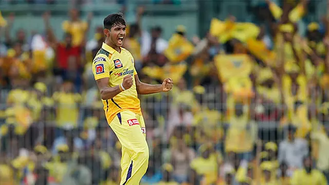 IPL 2026: प्रैक्टिस मैच के दौरान टीममेट ज़ीशान अंसारी ने ईशान किशन को पवेलियन का रास्ता दिखाया IPL 2026: प्रैक्टिस मैच के दौरान टीममेट ज़ीशान अंसारी ने ईशान किशन को पवेलियन का रास्ता दिखाया