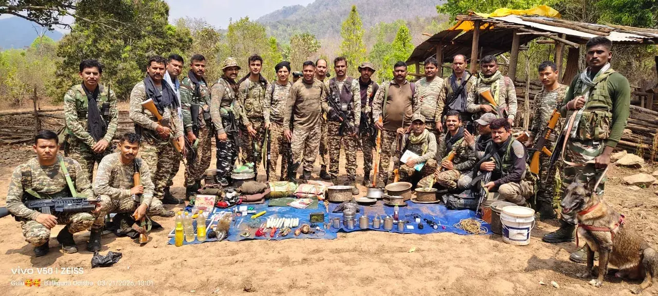 Kandhamal में नक्सल-विरोधी अभियान में बड़ी सफलता; दो ज़िंदा लैंडमाइन ज़ब्त, माओवादी कैंप नष्ट Kandhamal में नक्सल-विरोधी अभियान में बड़ी सफलता; दो ज़िंदा लैंडमाइन ज़ब्त, माओवादी कैंप नष्ट