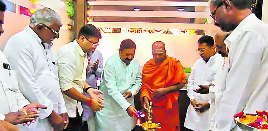 Karnataka : स्वस्ति-कुबेर सौहार्द सहकारी समिति की चिंचाली शाखा का उद्घाटन Karnataka : स्वस्ति-कुबेर सौहार्द सहकारी समिति की चिंचाली शाखा का उद्घाटन