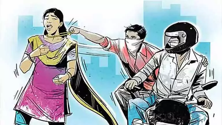 Chennai: चेन छीनने के आरोप में दो ऑटो चालक और एक महिला गिरफ़्तार Chennai: चेन छीनने के आरोप में दो ऑटो चालक और एक महिला गिरफ़्तार