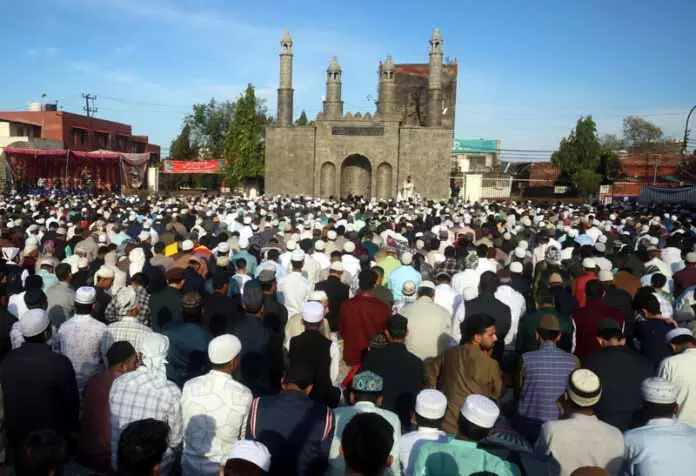 Jammu क्षेत्र में ईद धार्मिक उत्साह और उमंग के साथ मनाई गई Jammu क्षेत्र में ईद धार्मिक उत्साह और उमंग के साथ मनाई गई