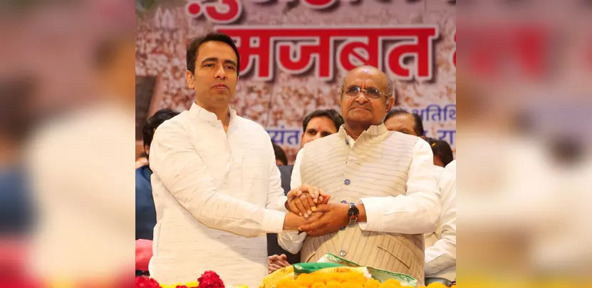 पूर्व जदयू नेता केसी त्यागी ने RLD का थामा दामन, जयंत चौधरी भी रहे मौजूद पूर्व जदयू नेता केसी त्यागी ने RLD का थामा दामन, जयंत चौधरी भी रहे मौजूद