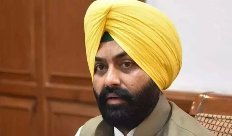 अधिकारी द्वारा आत्महत्या से पहले उत्पीड़न का आरोप लगाने के बाद पंजाब के मंत्री के खिलाफ FIR दर्ज अधिकारी द्वारा आत्महत्या से पहले उत्पीड़न का आरोप लगाने के बाद पंजाब के मंत्री के खिलाफ FIR दर्ज