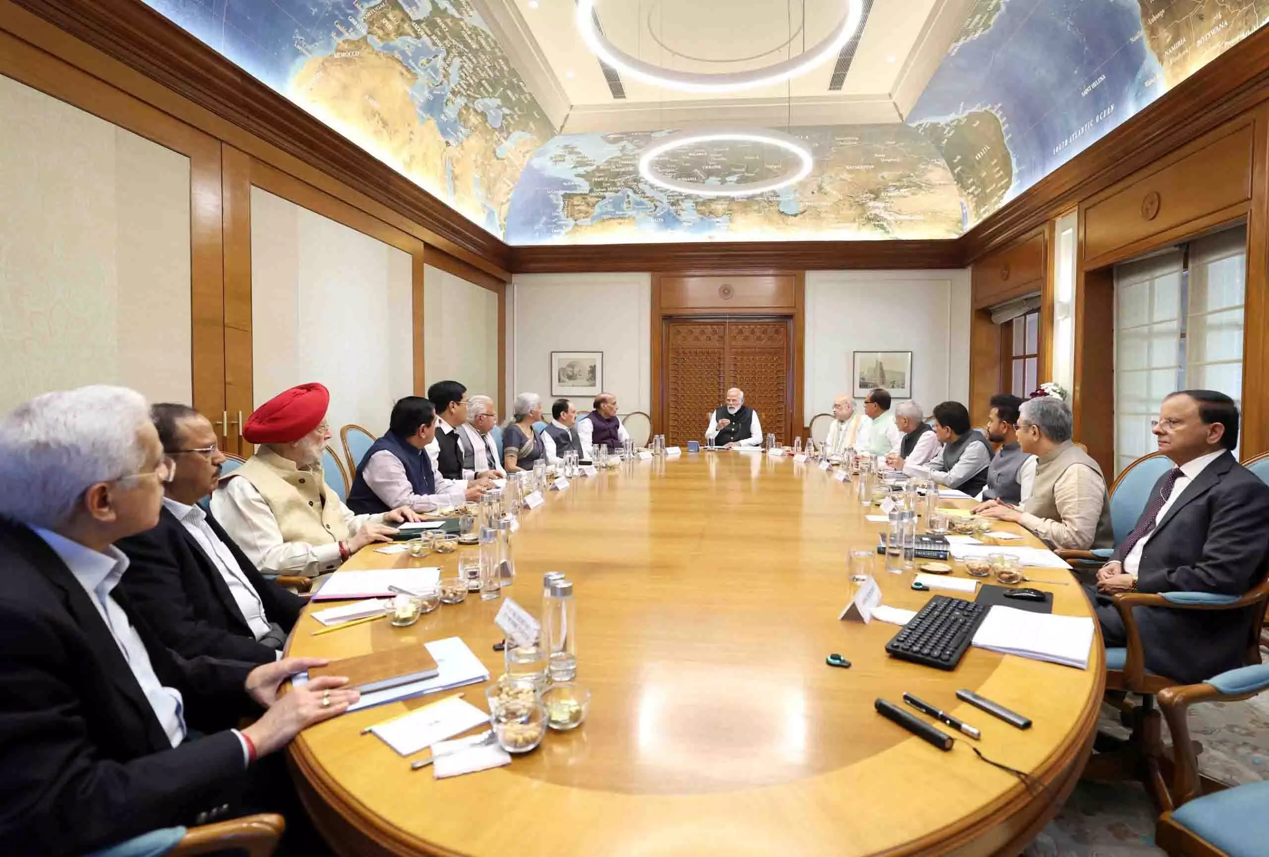 US-Israel-Iran War, PM मोदी ने की बड़ी बैठक US-Israel-Iran War, PM मोदी ने की बड़ी बैठक